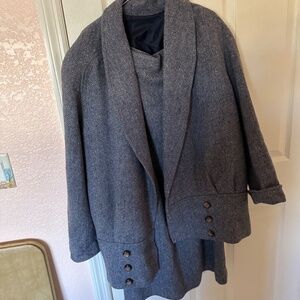 Straight skirt with matching jacket